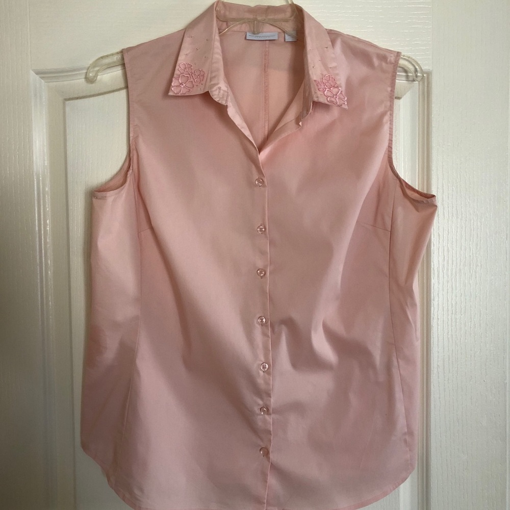 New York & Co sleeveless blouse
